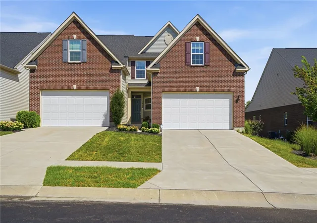 Photo 3 of Single family home for sale at 7884 Pinnacle Point Dr, West Chester, OH 45069 | MLS# 968383 | Listing updated on 2026-09-08