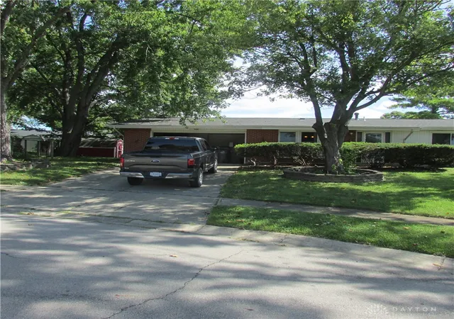 Photo 1 of Single family home for sale at 605 Cromer Ct, Englewood, OH 45322 | MLS# 968417 | Listing updated on 2026-09-11