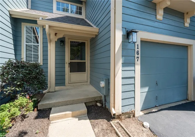 Photo 2 of Condo for sale at 167 Queens Xing, Dayton, OH 45458 | MLS# 968412 | Listing updated on 2026-09-10