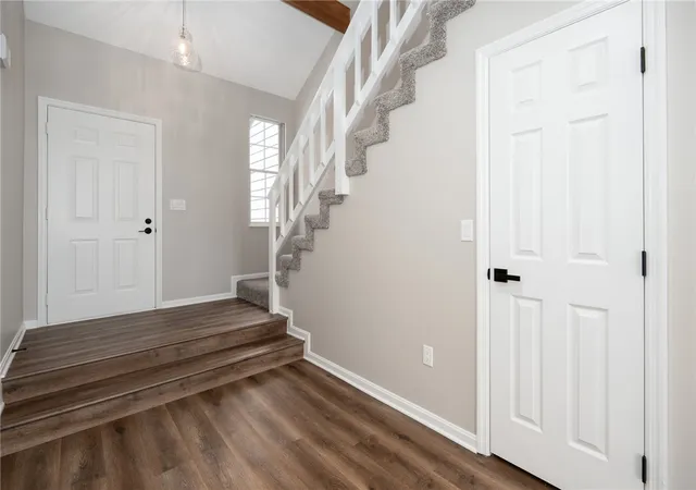 Listing Photo 3 - Condo for sale in building located at 167 Queens Xing, Dayton, OH 45458