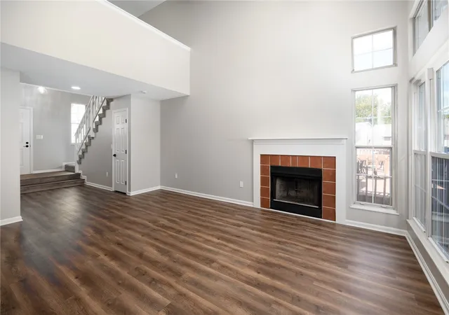 Listing Photo 4 - Condo for sale in building located at 167 Queens Xing, Dayton, OH 45458
