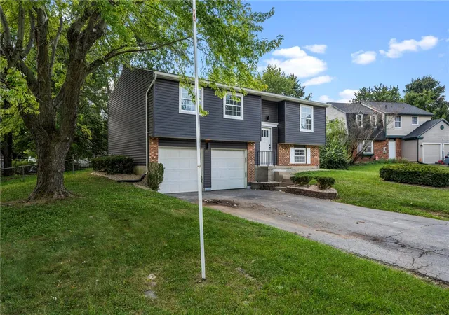 Photo 3 of Single family home for sale at 4074 Rymark Ct, Dayton, OH 45415 | MLS# 968423 | Listing updated on 2026-09-09
