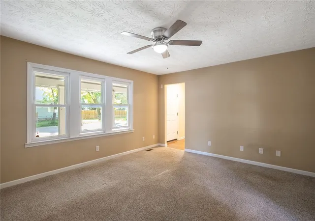 Photo 4 of Single family home for sale at 405 Elverne Ave, Dayton, OH 45404 | MLS# 968118 | Listing updated on 2026-09-09