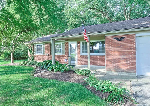Photo 3 of Single family home for sale at 1593 Kensington Dr, Bellbrook, OH 45305 | MLS# 967366 | Listing updated on 2026-09-16