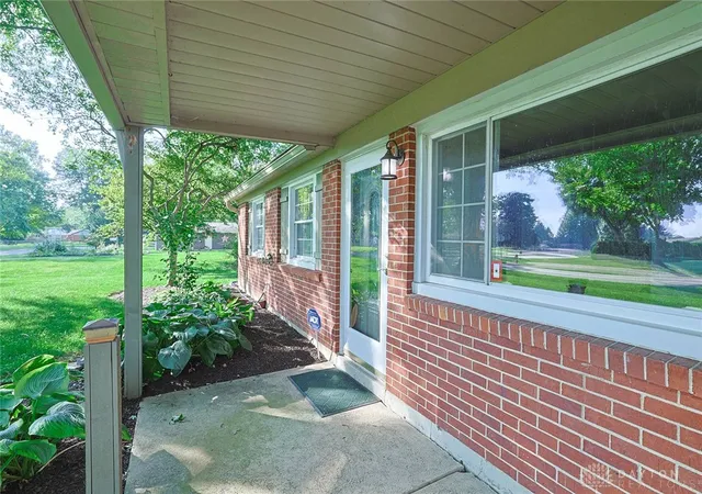 Photo 3 of Single family home for sale at 1593 Kensington Dr, Bellbrook, OH 45305 | MLS# 967366 | Listing updated on 2026-09-16