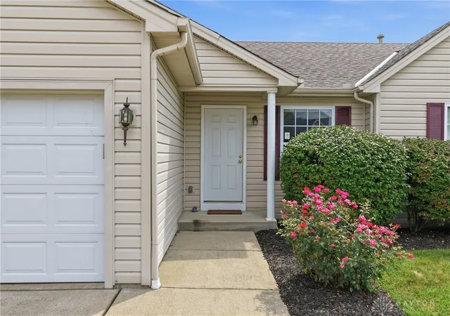 Photo 4 of Single family home for sale at 1323 Cross Crk Dr, Goshen, OH 45140 | MLS# 968452 | Listing updated on 2026-09-14