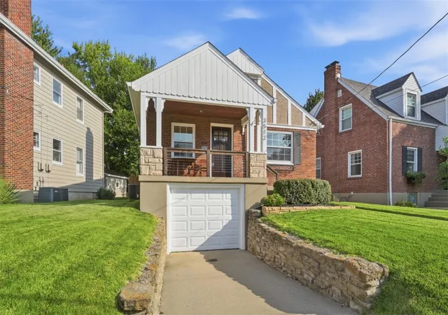 Photo 3 of Sale Pending at 3512 Harrow Ave, Cincinnati, OH 45209 | MLS# 968477 | Listing updated on 2026-09-30