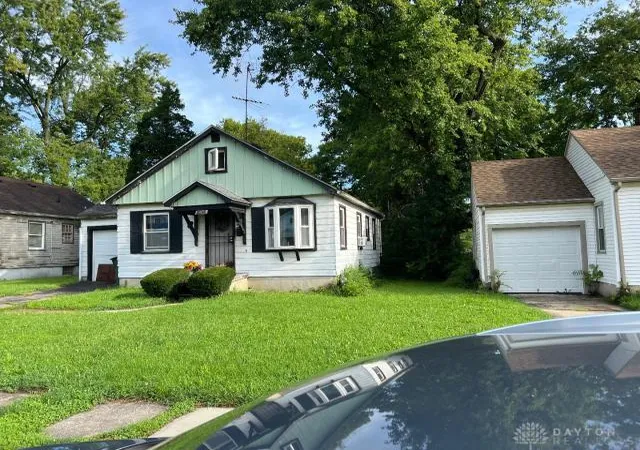 Photo 2 of Sale Pending at 2939 Melbourne Ave, Dayton, OH 45417 | MLS# 968509 | Listing updated on 2026-09-17
