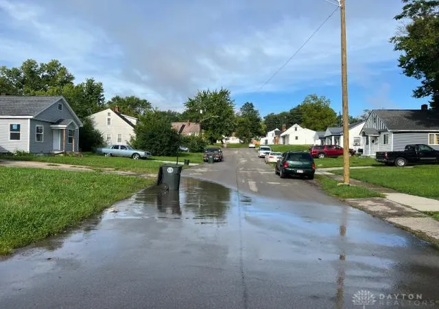 Photo 4 of Sale Pending at 2939 Melbourne Ave, Dayton, OH 45417 | MLS# 968509 | Listing updated on 2026-09-17