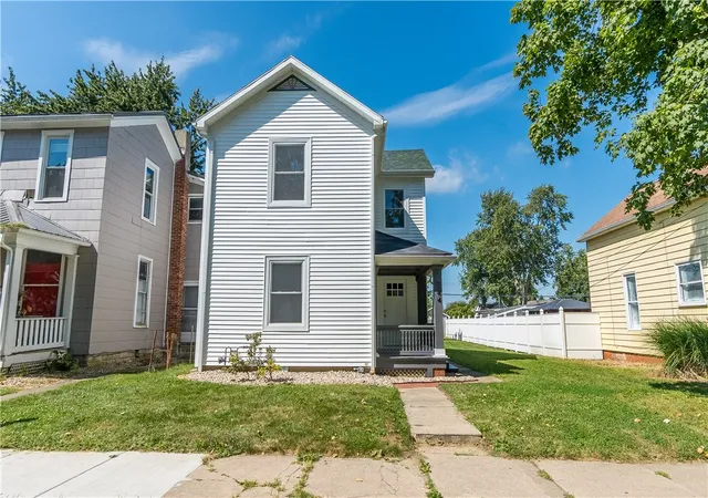 Photo 2 of Single family home for sale at 744 Central Ave, Greenville, OH 45331 | MLS# 968399 | Listing updated on 2026-09-30