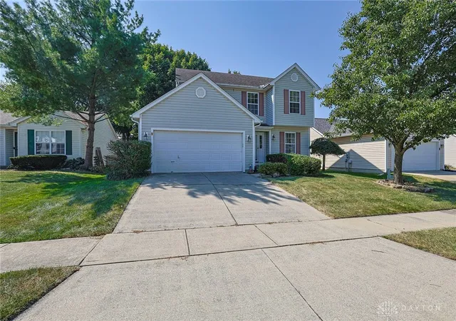 Photo 2 of Sale Pending at 1019 Weeping Willow Ln, Maineville, OH 45039 | MLS# 968519 | Listing updated on 2026-09-11