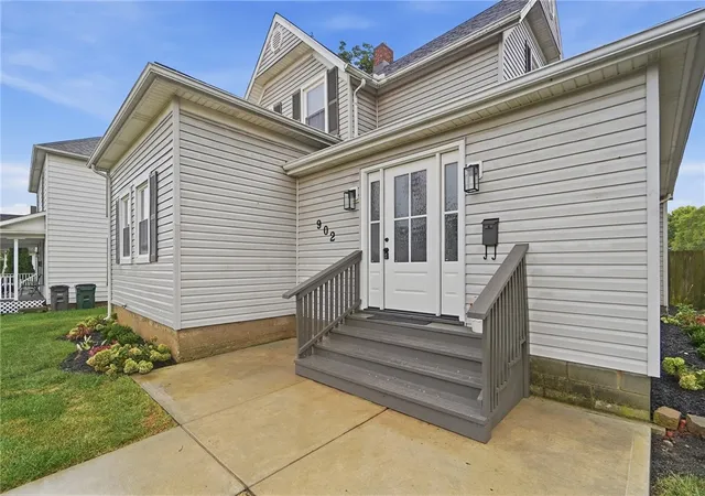 Photo 2 of Single family home for sale at 902 S Mulberry St, Troy, OH 45373 | MLS# 968494 | Listing updated on 2026-09-13