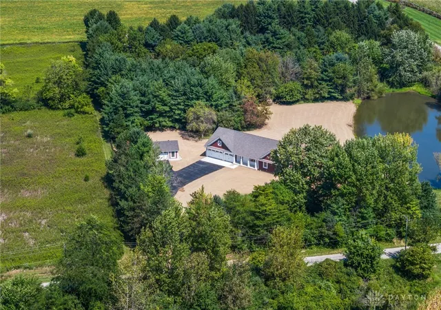 Photo 32 of Single family home for sale at 647 E Mount Pleasant Rd, Wilmington, OH 45177 | MLS# 968524 | Listing updated on 2026-09-10