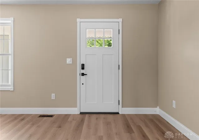 Photo 3 of Single family home for sale at 647 E Mount Pleasant Rd, Wilmington, OH 45177 | MLS# 968524 | Listing updated on 2026-09-10