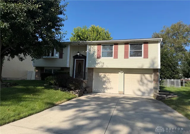 Photo 1 of Single family home for sale at 134 Marrett Farm Rd, Englewood, OH 45322 | MLS# 968473 | Listing updated on 2026-09-28