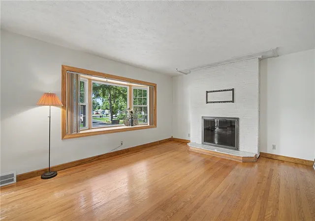 Photo 3 of Single family home for sale at 1702 Countryside Dr, Beavercreek, OH 45432 | MLS# 966711 | Listing updated on 2026-09-12