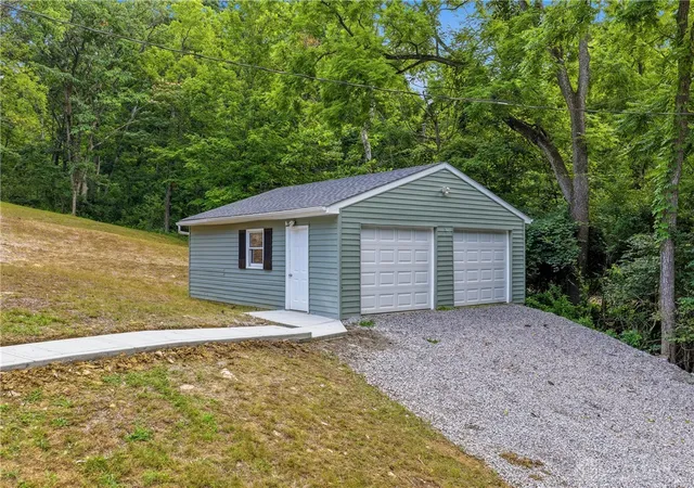 Photo 2 of Sale Pending at 892 Happy Ln, Milford, OH 45150 | MLS# 968539 | Listing updated on 2026-09-30