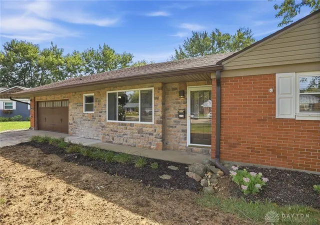 Photo 3 of Single family home for sale at 3524 Ascot Ct, Dayton, OH 45429 | MLS# 968538 | Listing updated on 2026-09-13