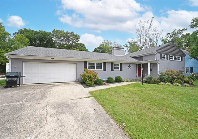 Photo 2 of Single family home for sale at 117 Kensington St, Middletown, OH 45044 | MLS# 968558 | Listing updated on 2026-09-11