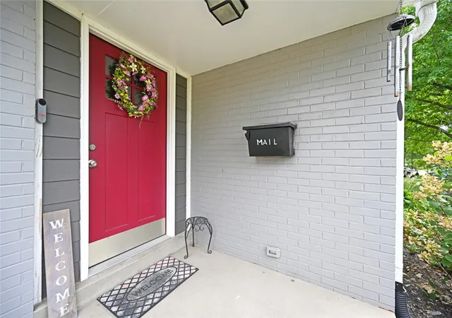 Photo 2 of Single family home for sale at 117 Kensington St, Middletown, OH 45044 | MLS# 968558 | Listing updated on 2026-09-11