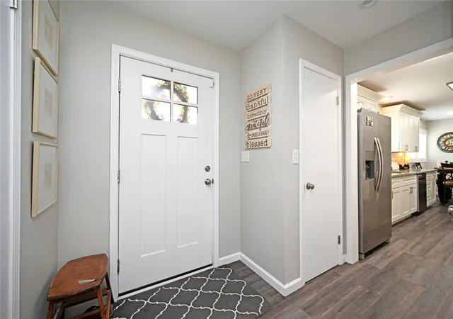 Photo 3 of Single family home for sale at 117 Kensington St, Middletown, OH 45044 | MLS# 968558 | Listing updated on 2026-09-11