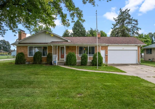Photo 1 of Single family home for sale at 195 Countryside Dr, Enon, OH 45323 | MLS# 968325 | Listing updated on 2026-09-10
