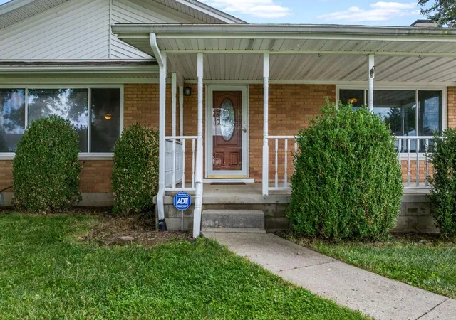 Photo 2 of Single family home for sale at 195 Countryside Dr, Enon, OH 45323 | MLS# 968325 | Listing updated on 2026-09-10