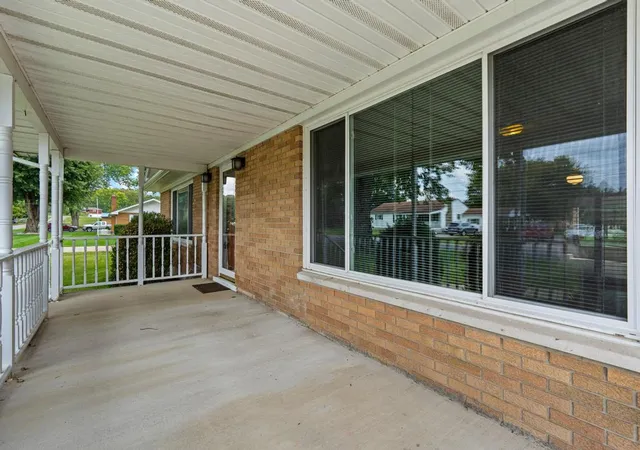 Photo 3 of Single family home for sale at 195 Countryside Dr, Enon, OH 45323 | MLS# 968325 | Listing updated on 2026-09-10