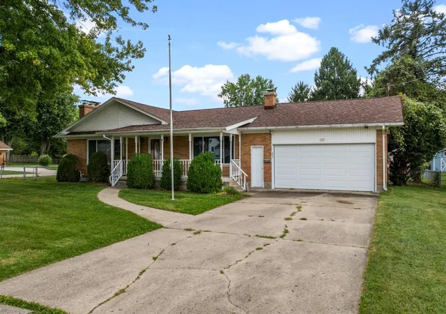 Photo 3 of Single family home for sale at 195 Countryside Dr, Enon, OH 45323 | MLS# 968325 | Listing updated on 2026-09-10