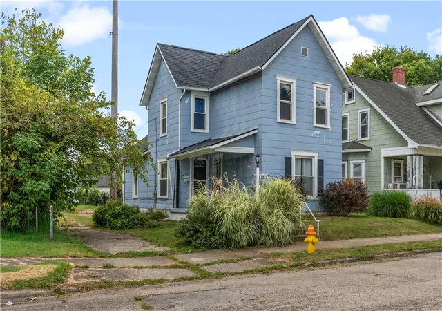 Photo 1 of Single family home for sale at 1217 W Mulberry St, Springfield, OH 45506 | MLS# 968545 | Listing updated on 2026-09-10