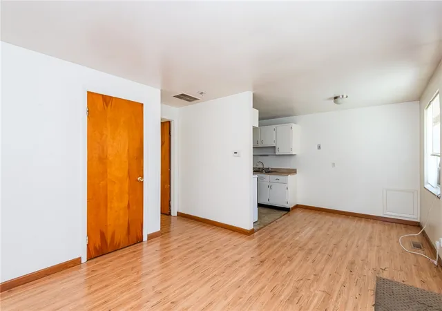 Listing Photo 5 - Condo for sale in building located at 22 Mello Ave, Dayton, OH 45410