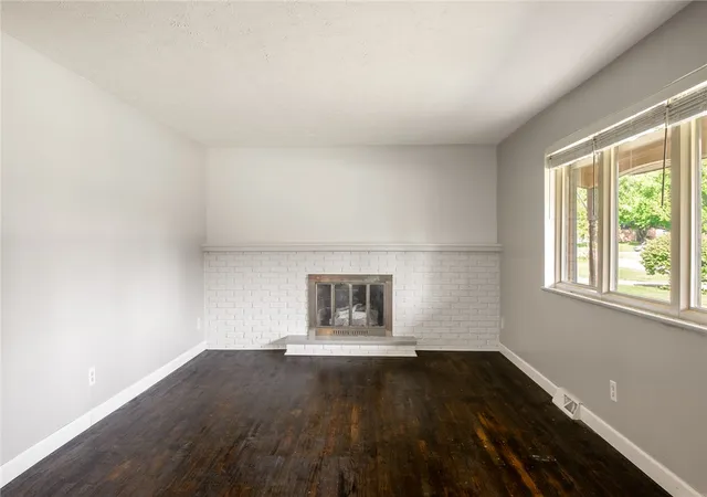 Photo 3 of Sale Pending at 3555 Knollwood Dr, Beavercreek, OH 45432 | MLS# 968407 | Listing updated on 2026-10-06