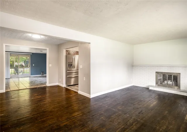 Photo 3 of Sale Pending at 3555 Knollwood Dr, Beavercreek, OH 45432 | MLS# 968407 | Listing updated on 2026-10-06