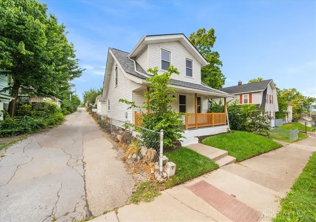 Photo 3 of Single family home for sale at 2010 Argyle Ave, Dayton, OH 45410 | MLS# 968572 | Listing updated on 2026-09-10