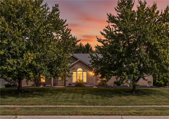 Photo 1 of Sale Pending at 2875 Cobblestone Xing Ct, Dayton, OH 45458 | MLS# 967798 | Listing updated on 2026-09-11