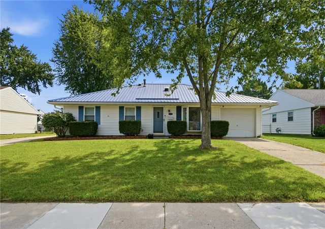 Photo 3 of Single family home for sale at 3230 Glouster St, Springfield, OH 45503 | MLS# 968561 | Listing updated on 2026-09-22