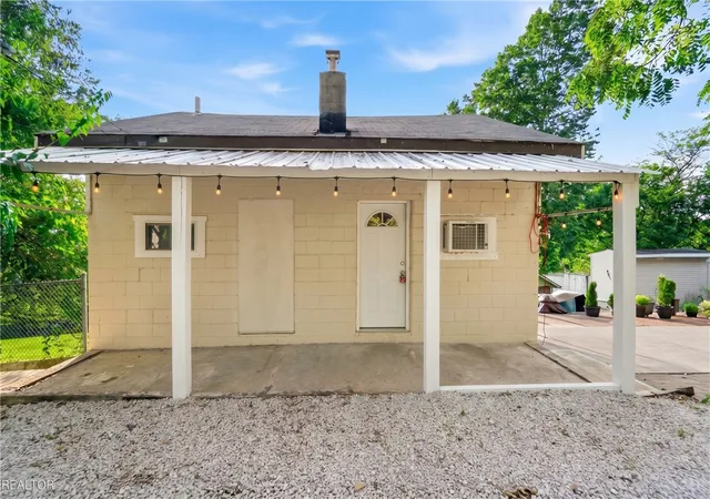 Photo 1 of Single family home for sale at 1816 Shuler Ave, Hamilton, OH 45011 | MLS# 967943 | Listing updated on 2026-10-01