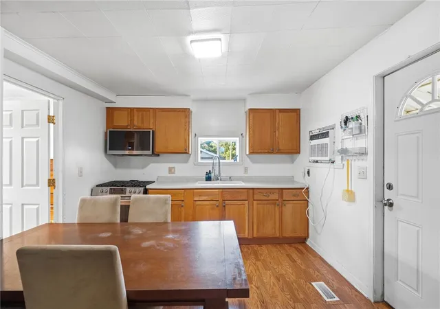 Photo 3 of Single family home for sale at 1816 Shuler Ave, Hamilton, OH 45011 | MLS# 967943 | Listing updated on 2026-10-01