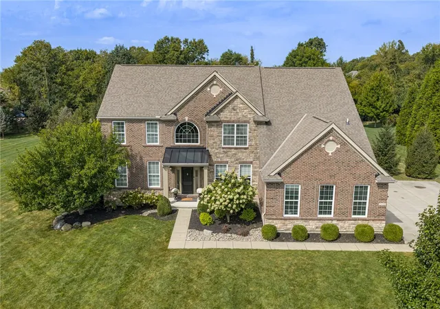 Single family home for sale at 7239 Beaver Brk Dr, Springboro, OH 45066 | MLS# 967032