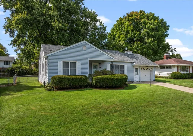 Photo 2 of Single family home for sale at 731 Crestview Dr, Wilmington, OH 45177 | MLS# 968576 | Listing updated on 2026-09-12