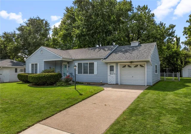 Photo 2 of Single family home for sale at 731 Crestview Dr, Wilmington, OH 45177 | MLS# 968576 | Listing updated on 2026-09-12