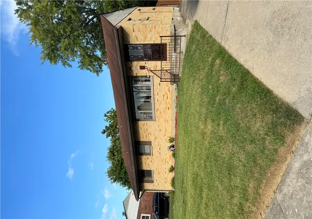 Photo 2 of Single family home for sale at 2520 Baywood St, Dayton, OH 45406 | MLS# 968563 | Listing updated on 2026-09-11