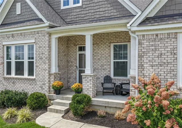 Photo 3 of Sale Pending at 9335 Nolin Orchard Ln, Loveland, OH 45140 | MLS# 968363 | Listing updated on 2026-10-01