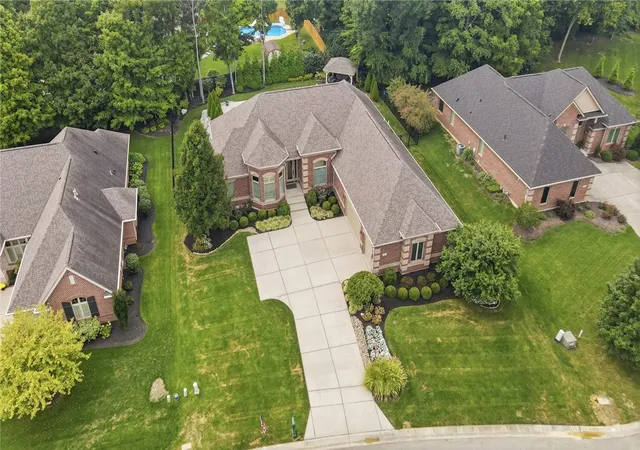 Photo 3 of Sale Pending at 4017 Sable Ridge Dr, Bellbrook, OH 45305 | MLS# 967587 | Listing updated on 2026-09-12