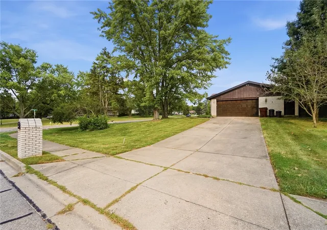 Photo 67 of Single family home for sale at 910 Sunnycreek Dr, Dayton, OH 45458 | MLS# 968556 | Listing updated on 2026-09-10