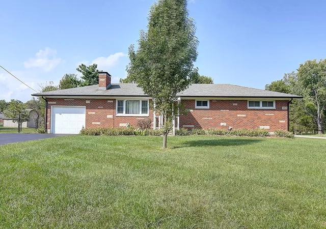 Photo 1 of Single family home for sale at 2752 Danbury Rd, Springfield, OH 45505 | MLS# 968541 | Listing updated on 2026-09-10