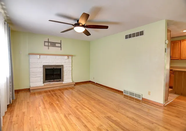 Photo 3 of Single family home for sale at 2752 Danbury Rd, Springfield, OH 45505 | MLS# 968541 | Listing updated on 2026-09-10