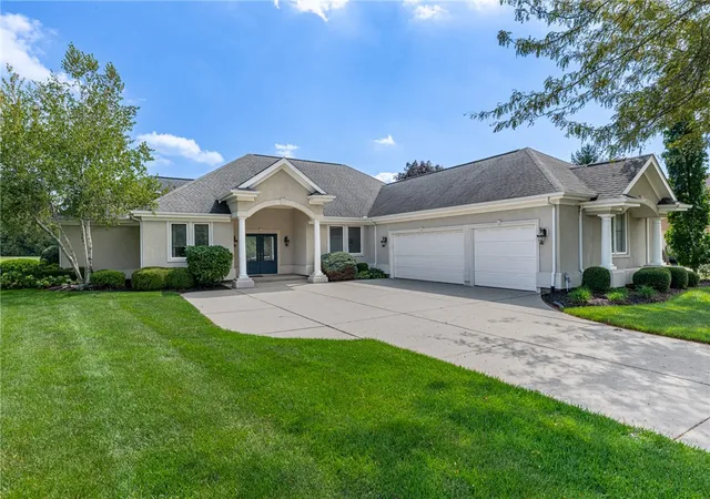 Photo 2 of Single family home for sale at 10 Galaton Ct, Miamisburg, OH 45342 | MLS# 968595 | Listing updated on 2026-09-10