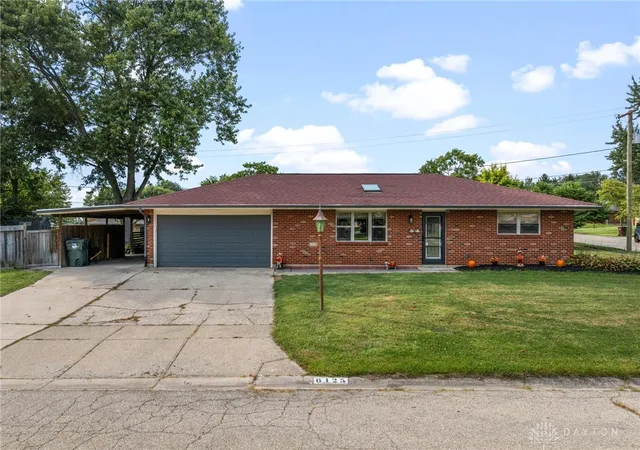 Photo 2 of Single family home for sale at 6125 Imperial Hills Dr, Dayton, OH 45414 | MLS# 968442 | Listing updated on 2026-10-05
