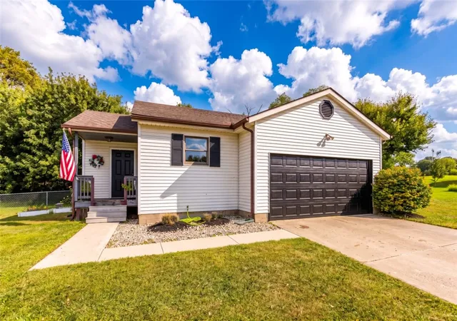 Photo 1 of Single family home for sale at 19 Edmon Ct, Lebanon, OH 45036 | MLS# 968590 | Listing updated on 2026-09-10